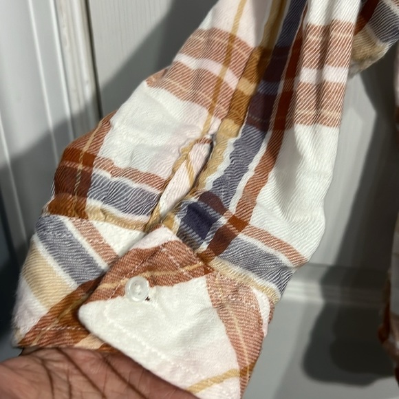 True Craft Women’s Wear plaid button down top. Size 2x. NWT - Picture 2 of 2